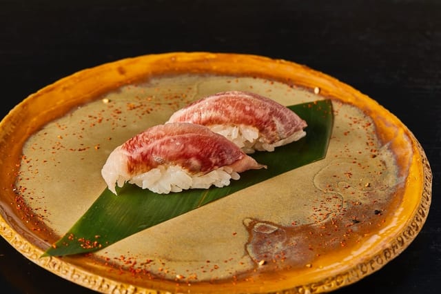 Classic Nigiri (2 Units).